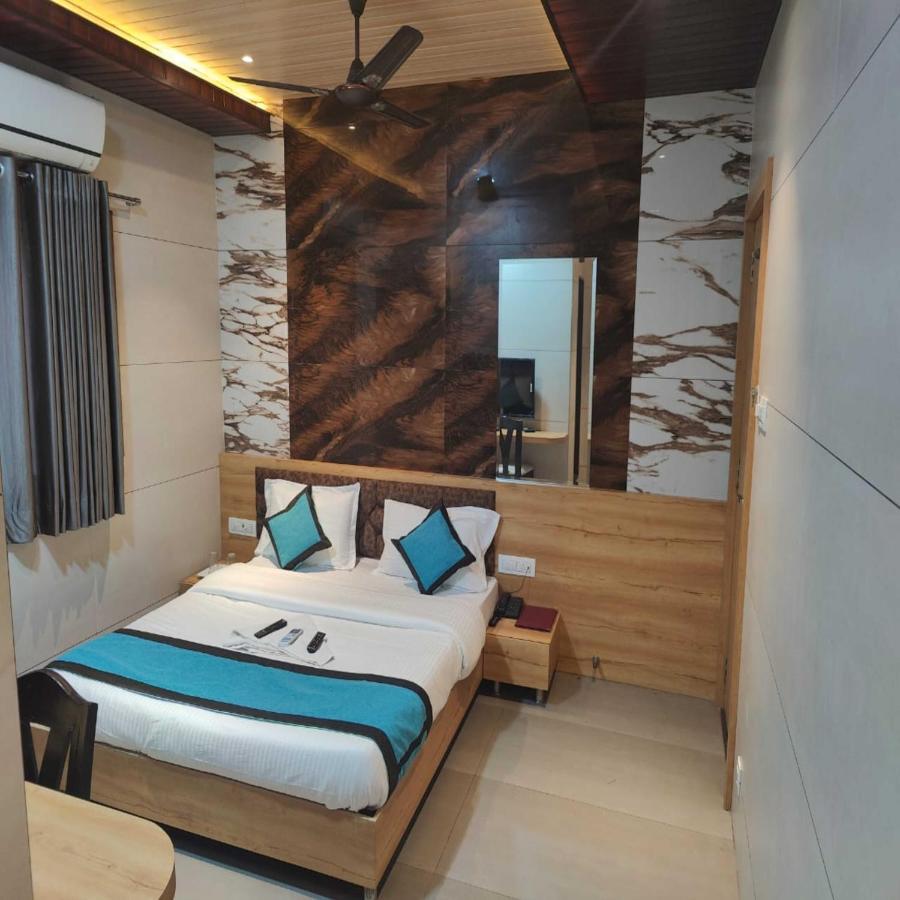 Hotel Prasad Nx Bombay Extérieur photo